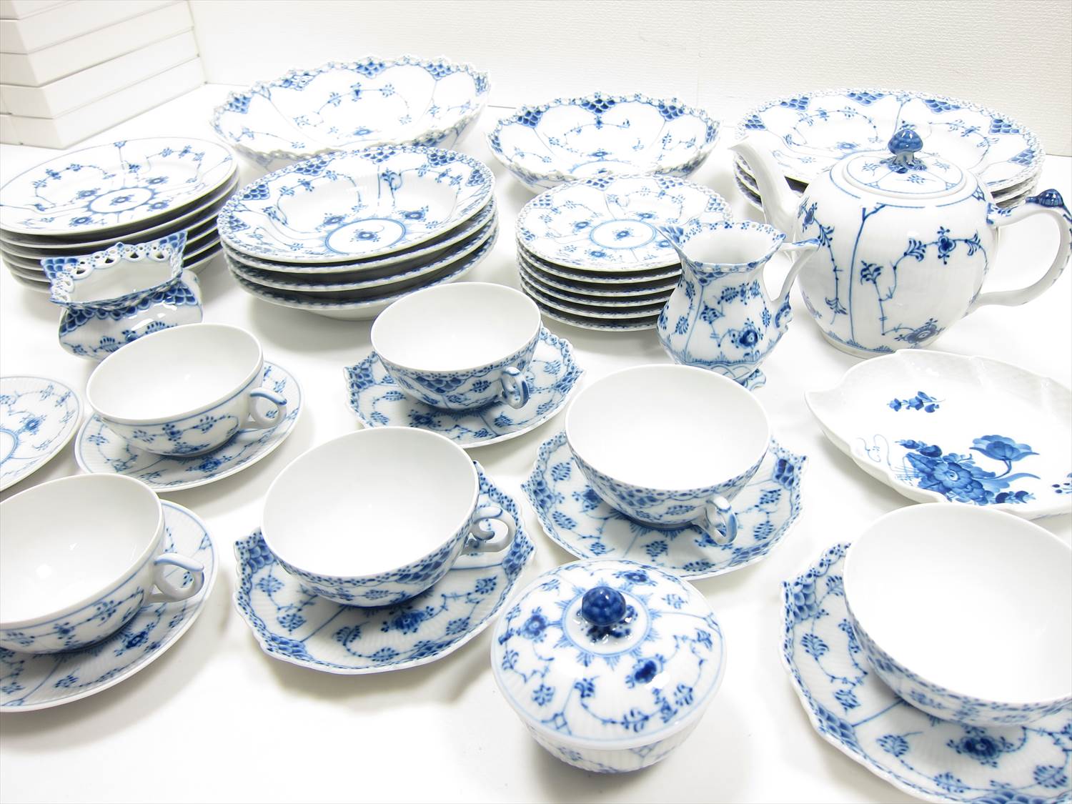 美品デンマーク製 ロイヤルコペンハーゲン ブルーフルーテッド 